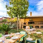 Traditional Rustic Maisonette And House By Konnect *