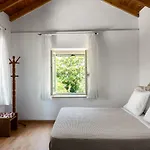 Traditional Rustic Maisonette And House By Konnect * Άγιος Ιωάννης Περιστερών