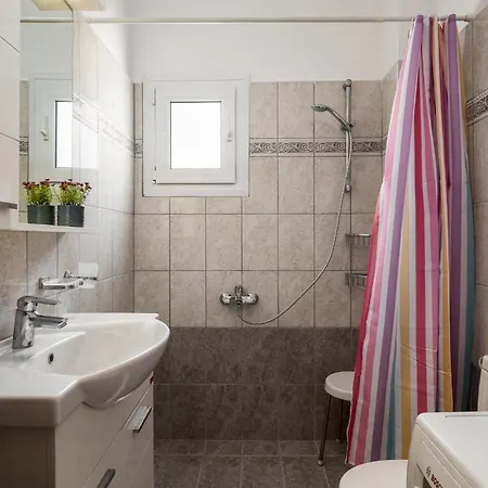 아파트 Traditional Rustic Maisonette And House By Konnect Agios Ioannis Peristerion